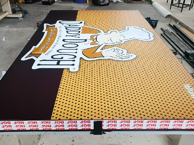 ป้ายไฟ & อักษรโลหะคุณภาพ